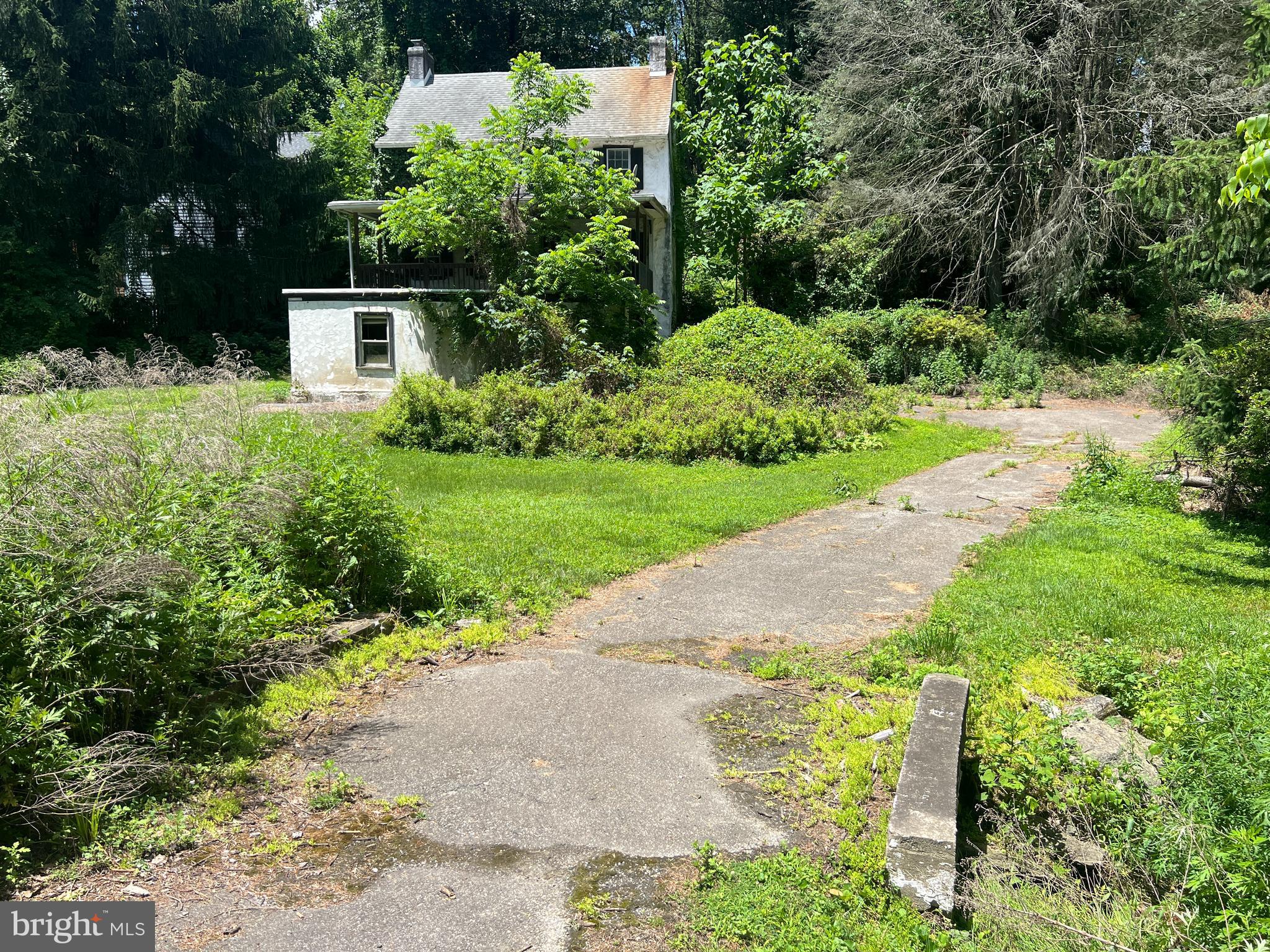 440 West Knowlton Road Media, PA 19063 - Photo 1 of 2 View from street