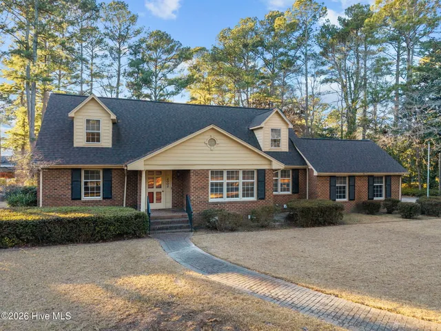 $299,900 | 2002 South Elm Street, Greenville, NC 27858