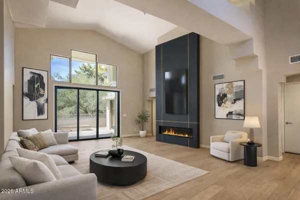 $1,075,000 | 3030 East Sierra Vista Drive, Phoenix, AZ 85016