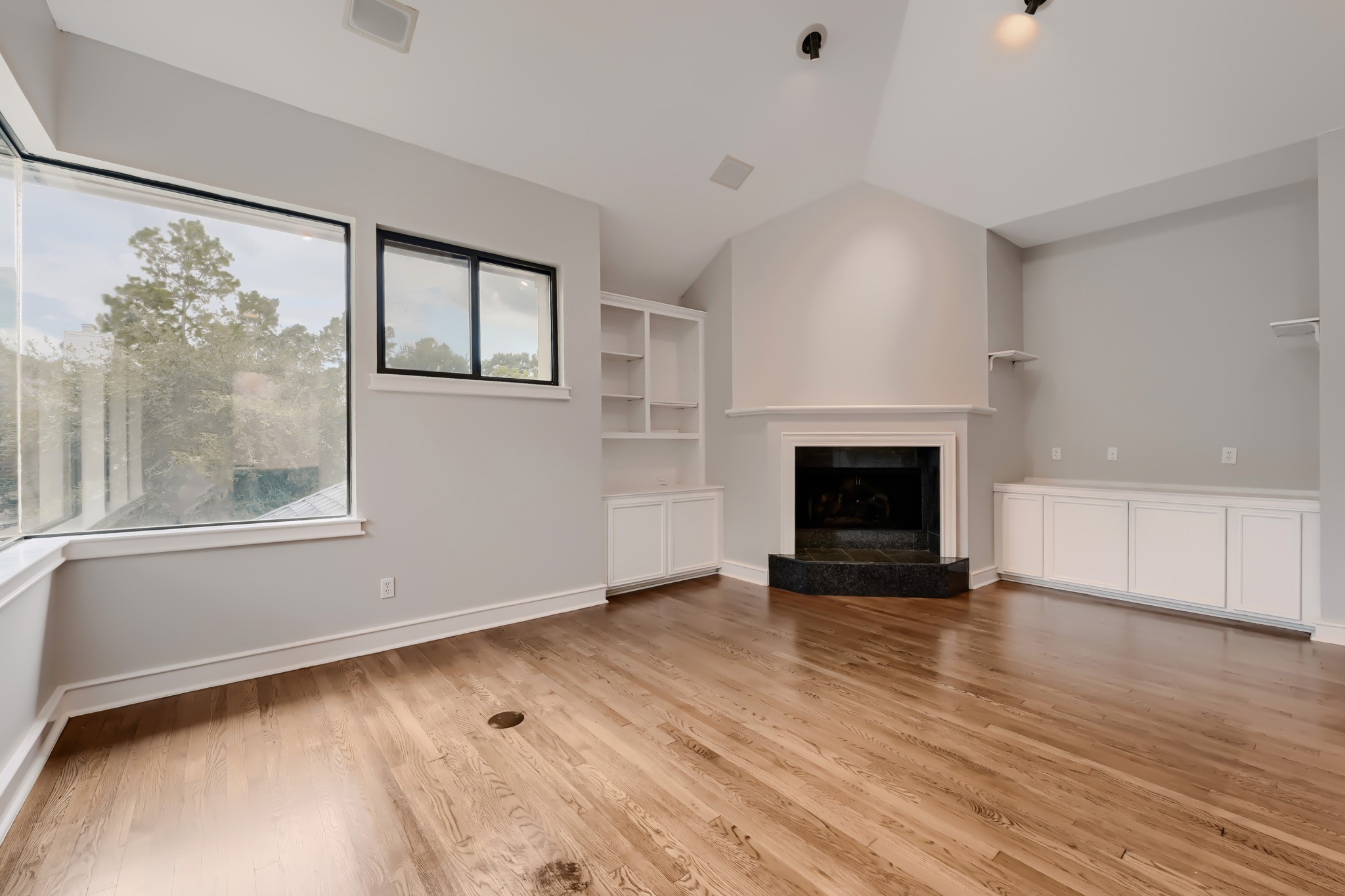 3 Hillside View Place Spring, TX 77381 - Photo 25 of 33