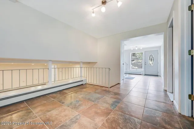 $31,200 | 107 Carteret Drive, Clarks Summit, PA 18411