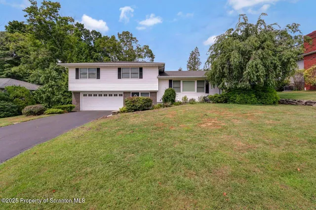 $31,200 | 107 Carteret Drive, Clarks Summit, PA 18411