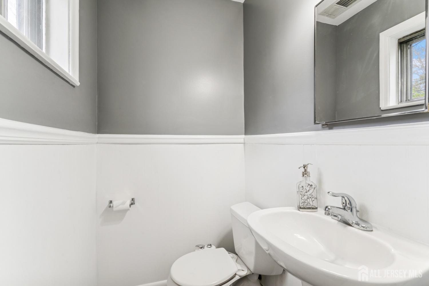 12 Aster Road Hamilton, NJ 08690 - Photo 26 of 37