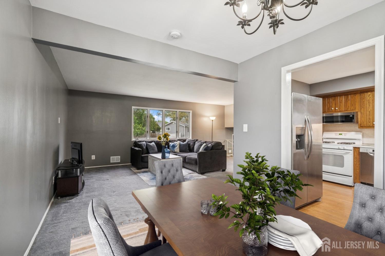 12 Aster Road Hamilton, NJ 08690 - Photo 3 of 37