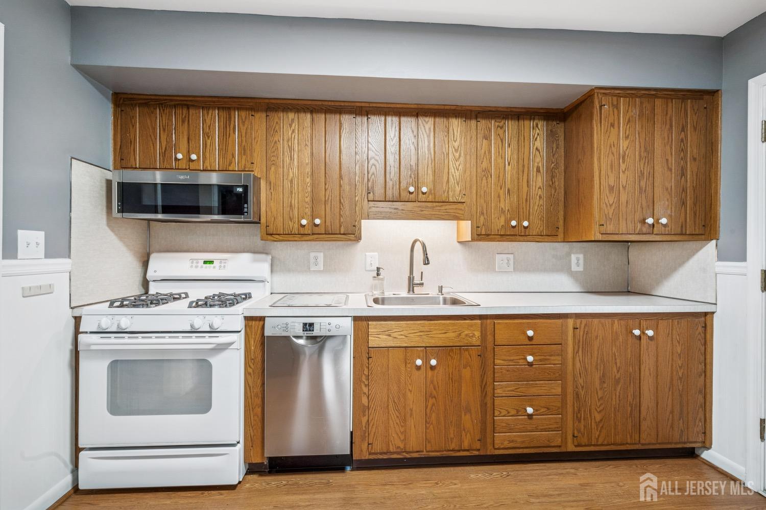 12 Aster Road Hamilton, NJ 08690 - Photo 8 of 37