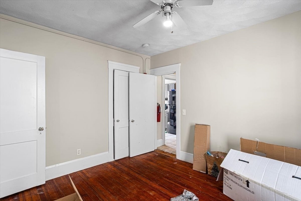 39 Myrtle Street Pawtucket, RI 02860 - Photo 33 of 42