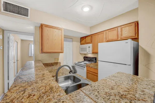 $899 | 3018 South 1st Street, Unit 110, Austin, TX 78704