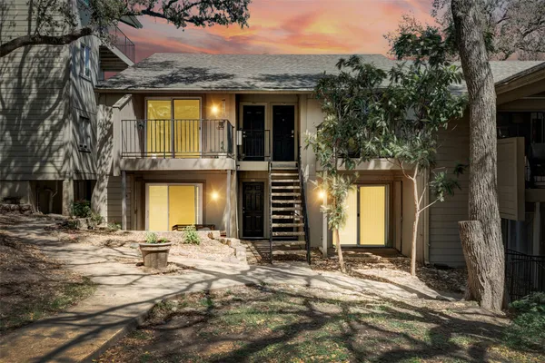 $899 | 3018 South 1st Street, Unit 110, Austin, TX 78704