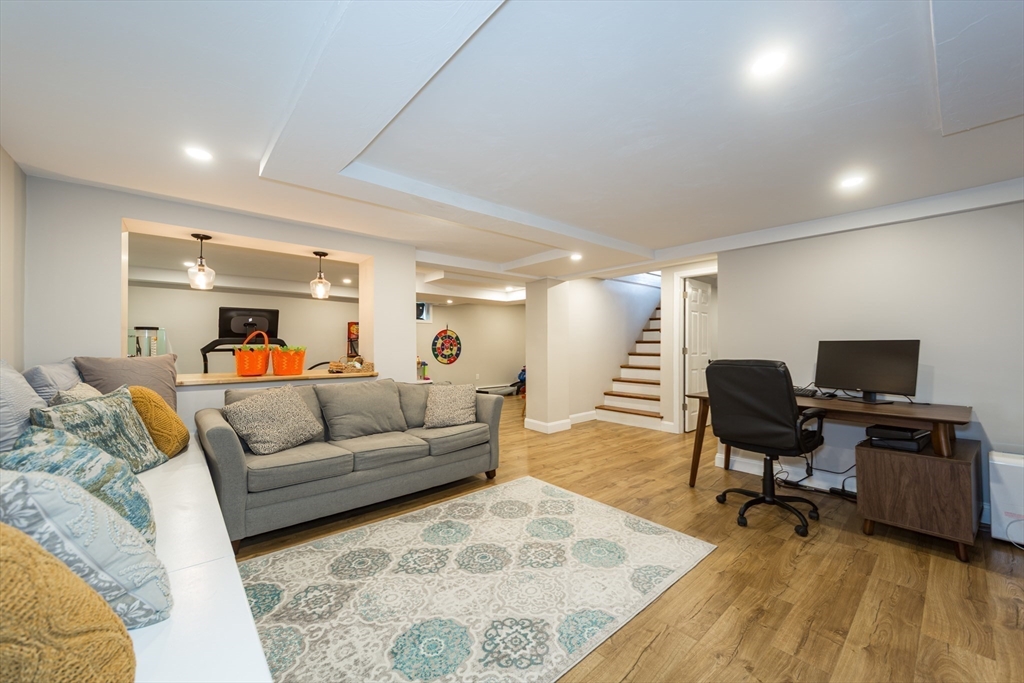 46 Parish Road, Unit 46 Needham, MA 02494 - Photo 13 of 24