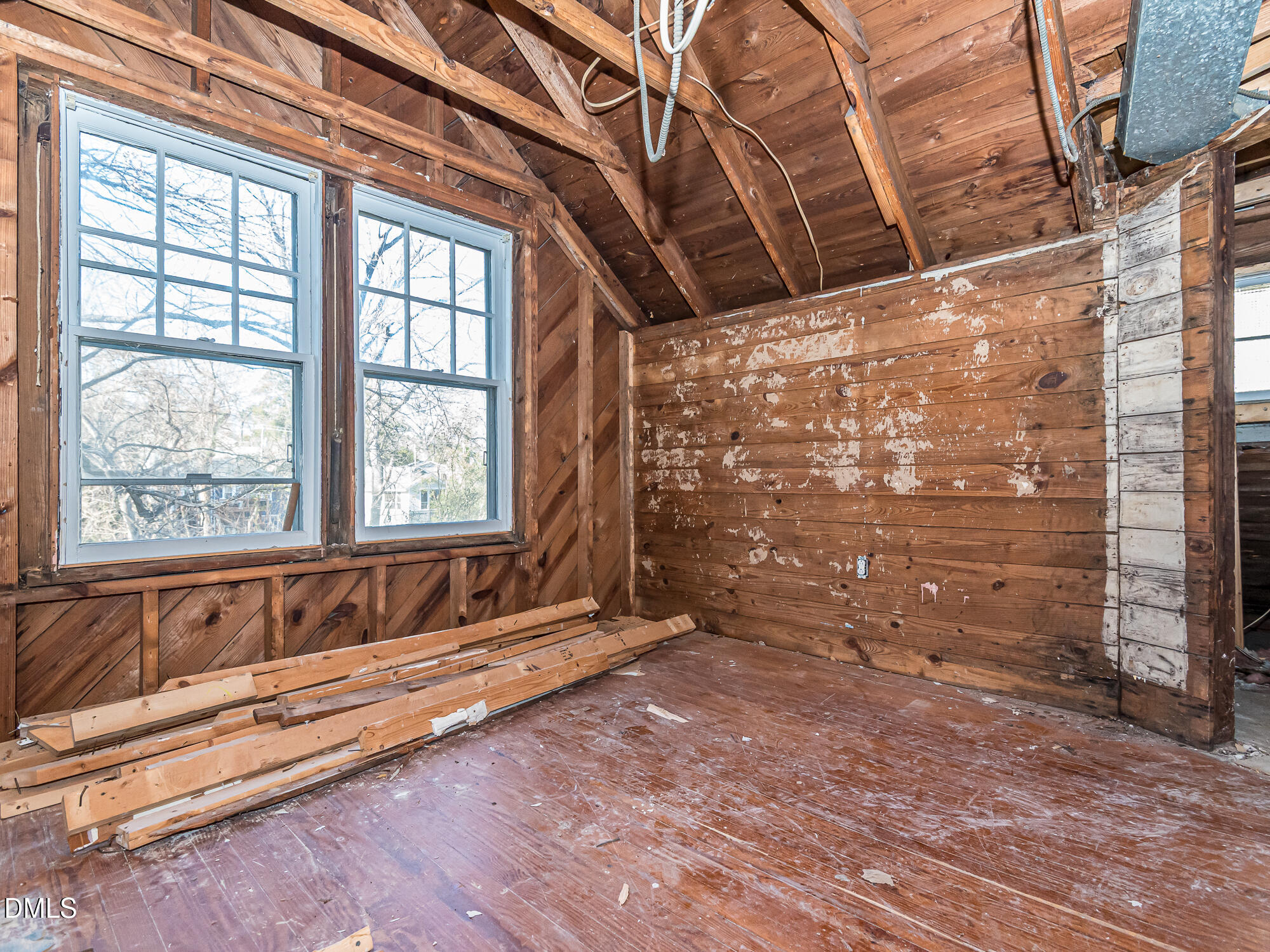 1825 White Oak Road Raleigh, NC 27608 - Photo 21 of 35 a view of wooden door