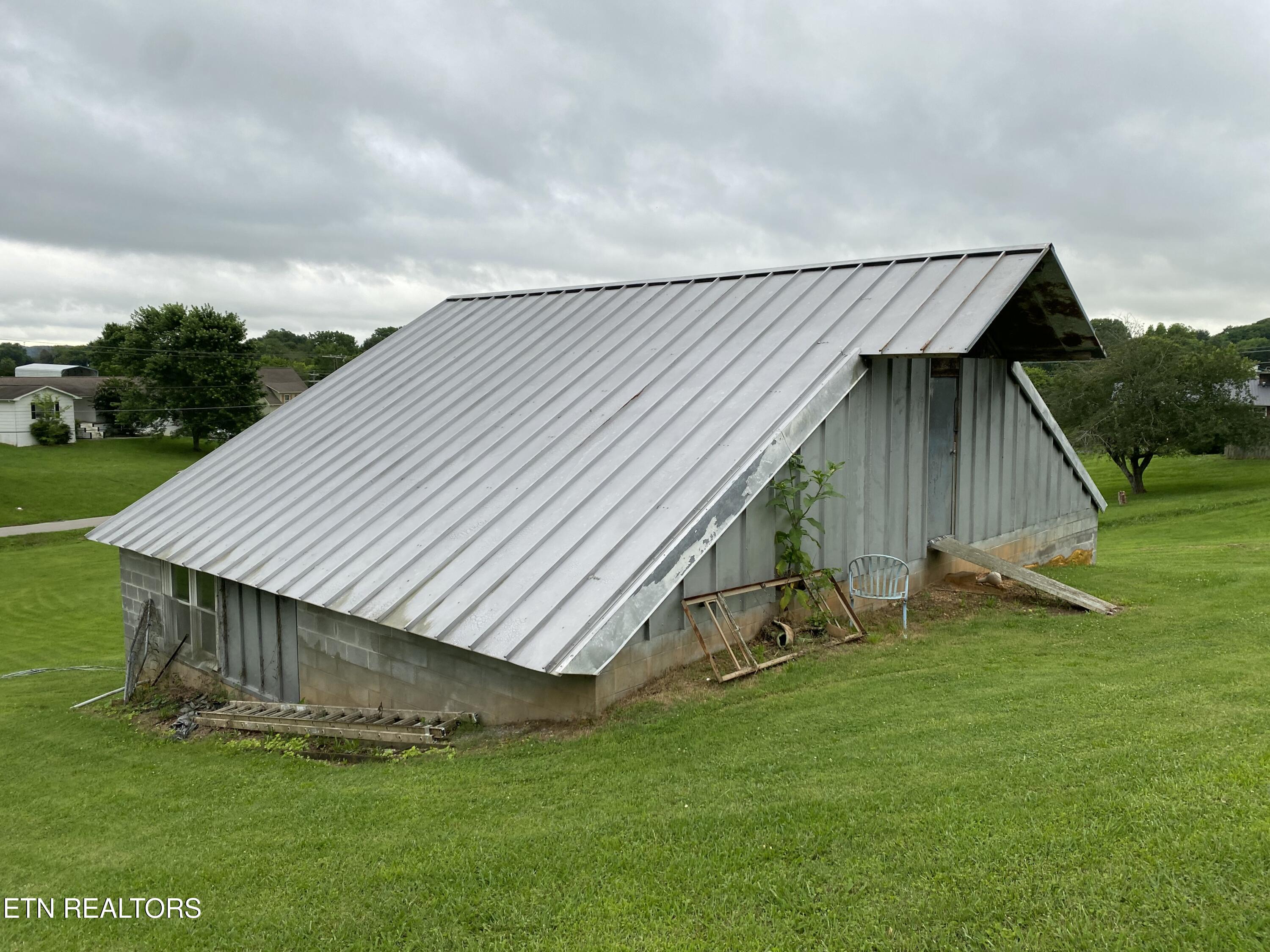 117 Cedar Valley Road Sweetwater, TN 37874 - Photo 22 of 28 CF6E8AC2-EDB5-4418-BFFD-2CCD26C93A14