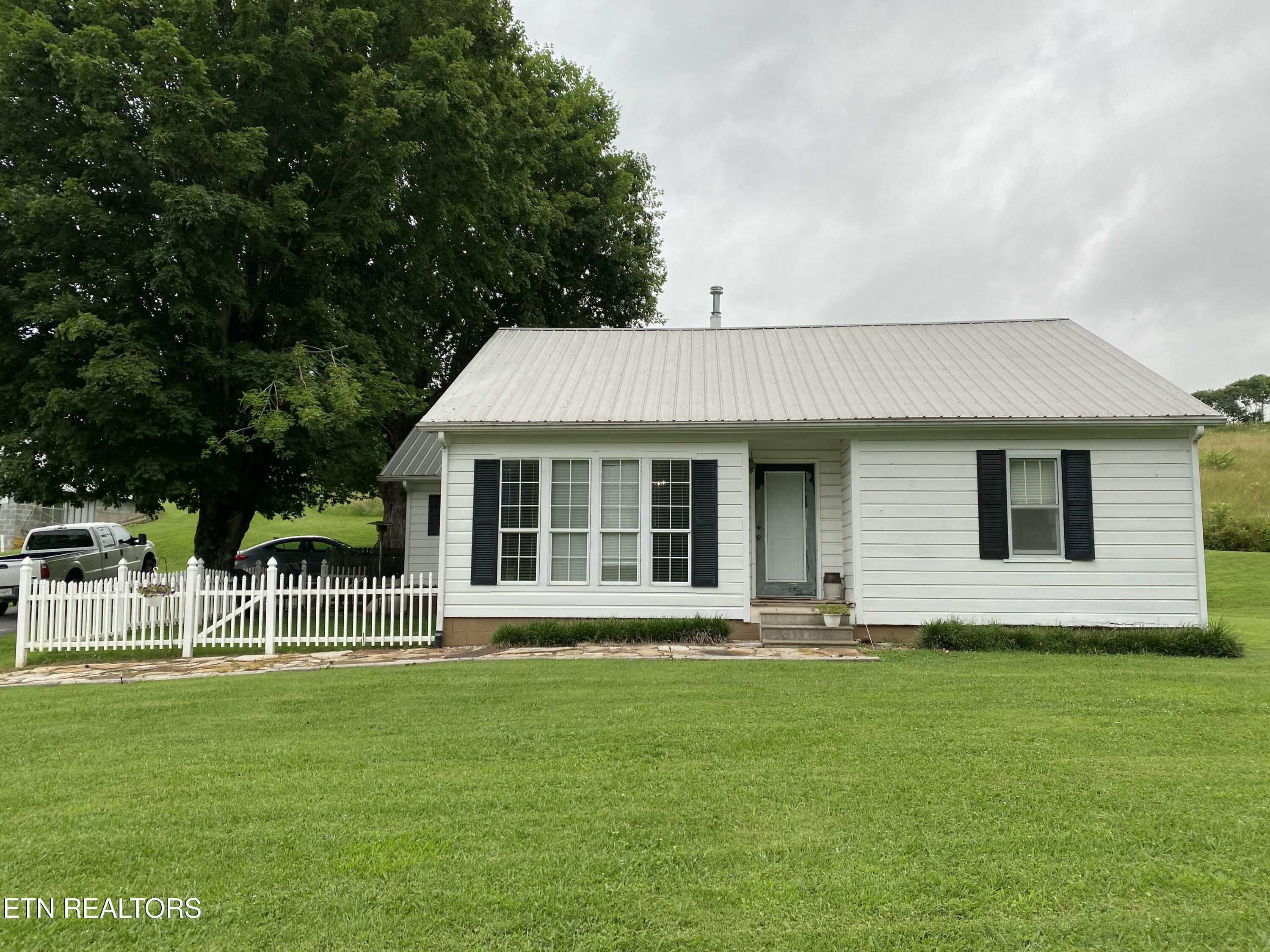 117 Cedar Valley Road Sweetwater, TN 37874 - Photo 3 of 28 9BF2D419-4910-42DB-8342-6530D4B214E9