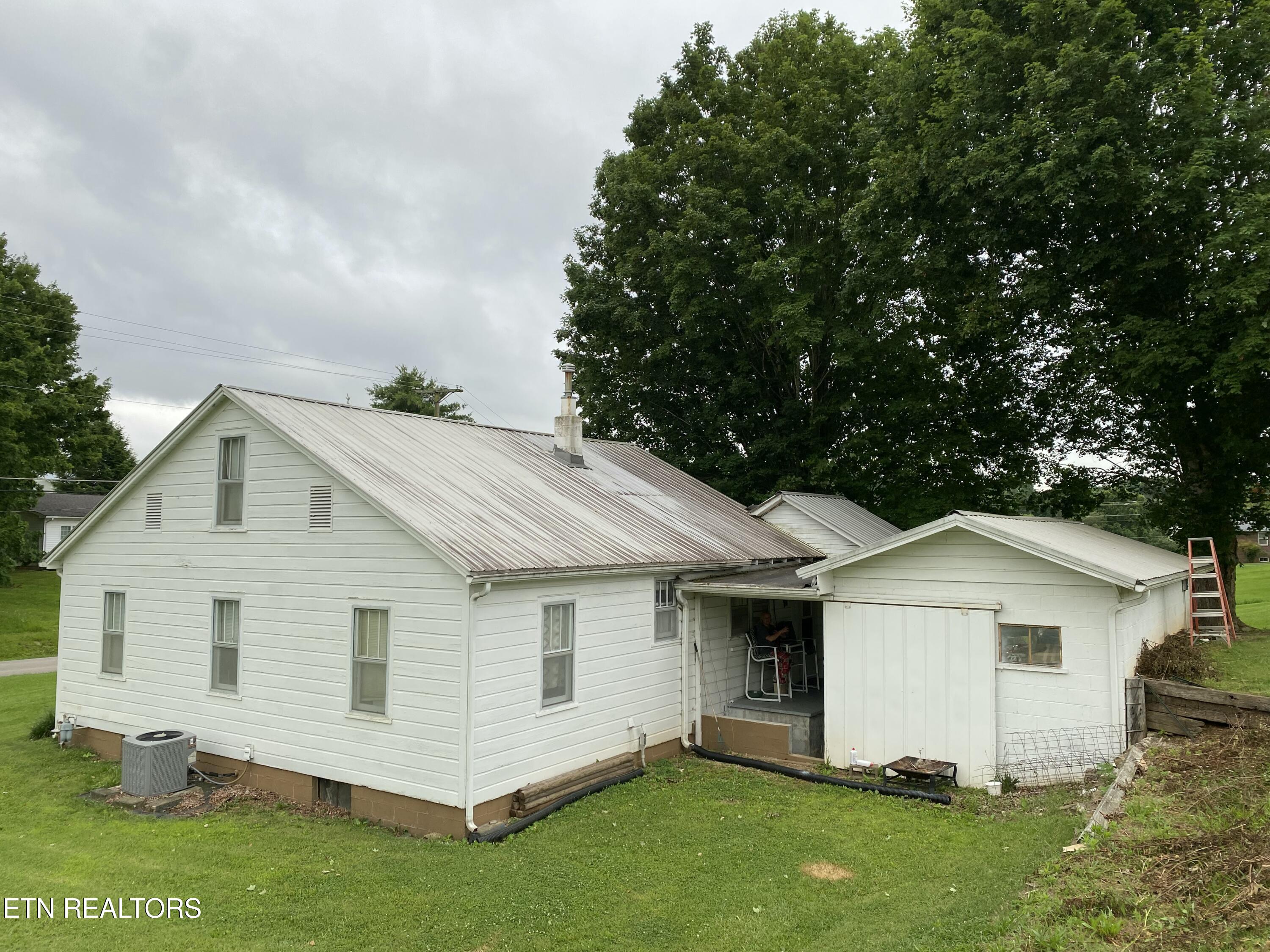 117 Cedar Valley Road Sweetwater, TN 37874 - Photo 5 of 28 58D7E072-D40B-4270-819A-15C49D041C5E