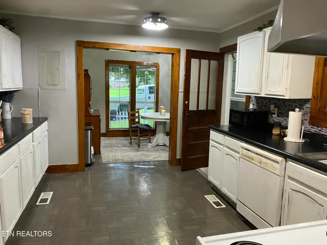 $450,000 | 117 Cedar Valley Road, Sweetwater, TN 37874