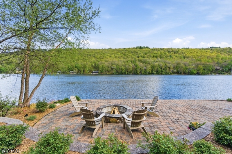 89 Woods Road Branchville, NJ 07826 - Photo 34 of 49 a view of a chairs and table on the terrace