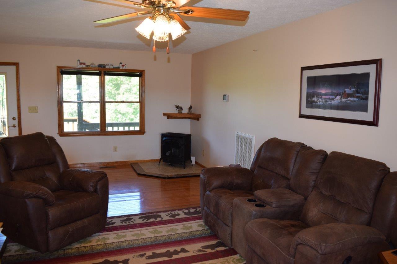 1745 Hunters Ridge Road Hillsville, VA 24343 - Photo 17 of 39 15