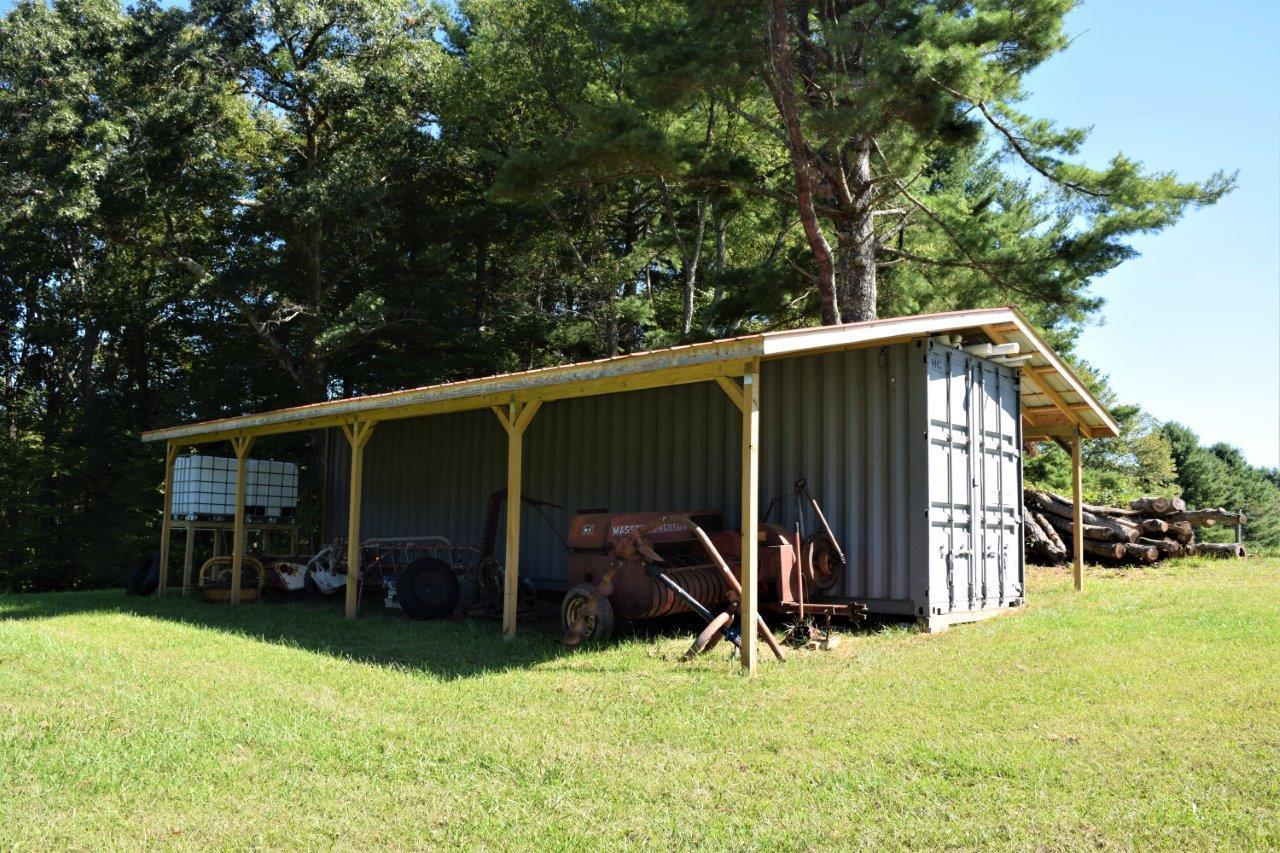 1745 Hunters Ridge Road Hillsville, VA 24343 - Photo 28 of 39 26