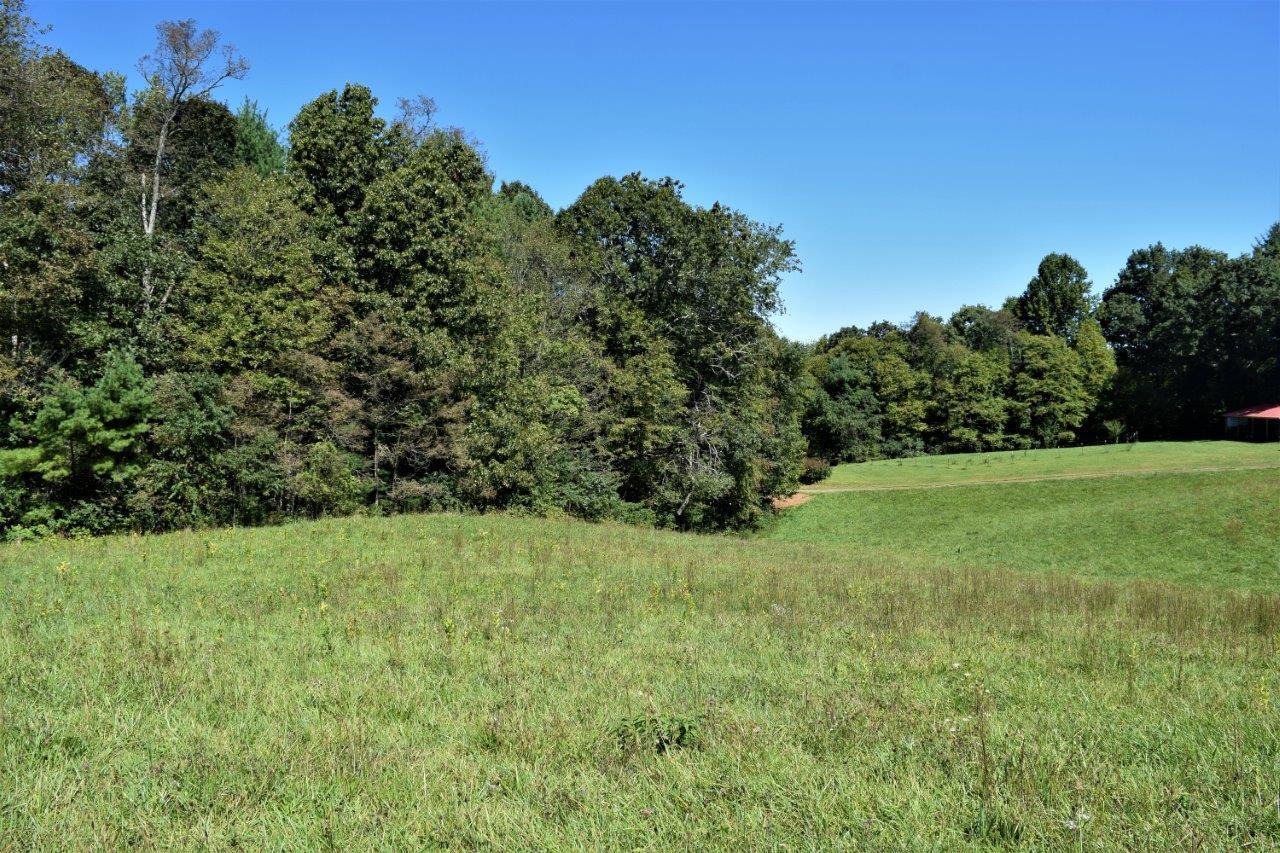 1745 Hunters Ridge Road Hillsville, VA 24343 - Photo 35 of 39 33
