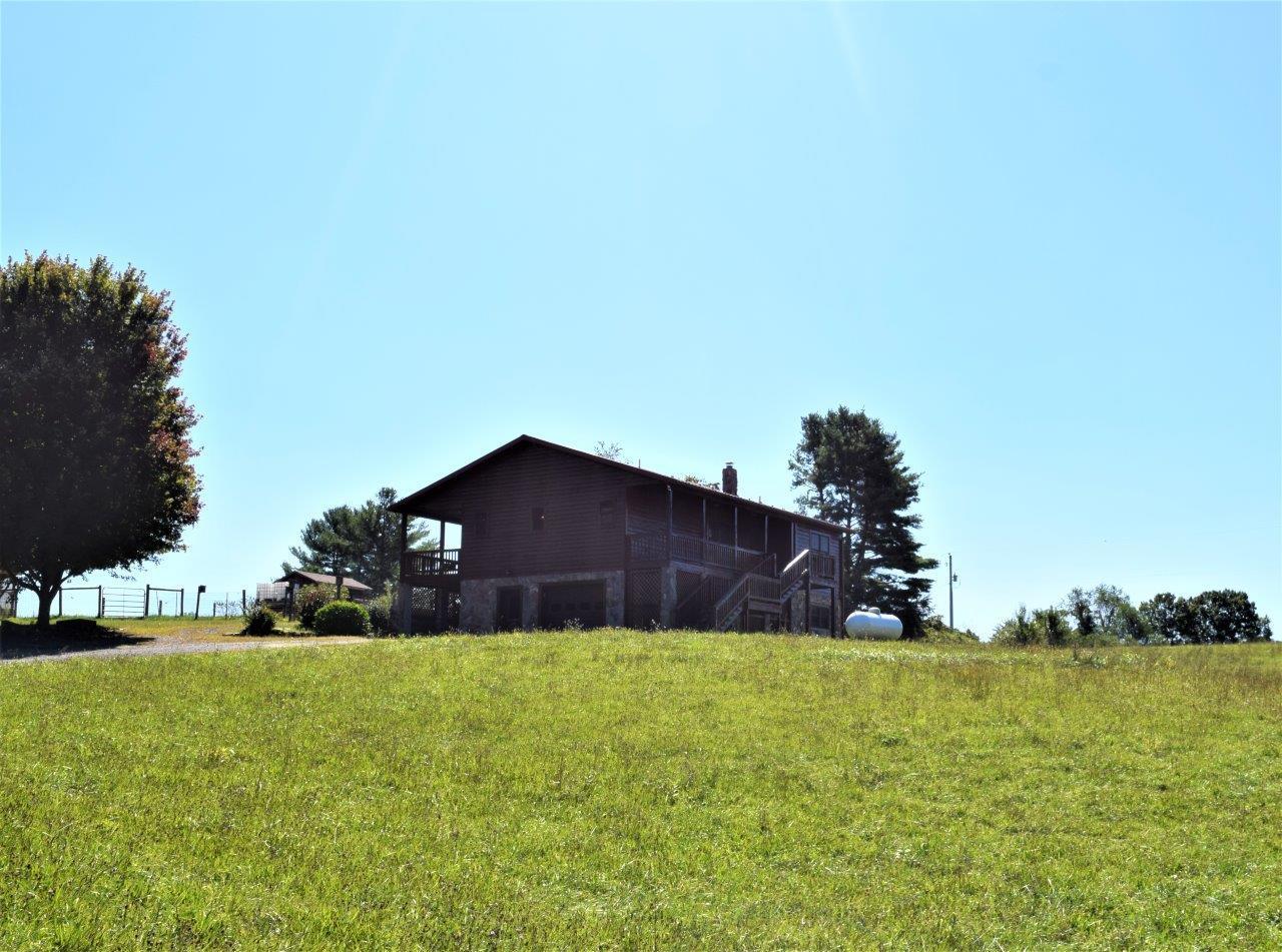 1745 Hunters Ridge Road Hillsville, VA 24343 - Photo 39 of 39 37