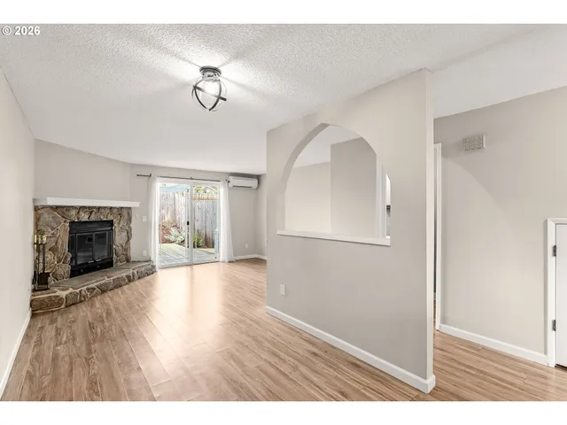 $250,000 | 29650 Southwest Courtside Drive, Unit 18, Wilsonville, OR 97070