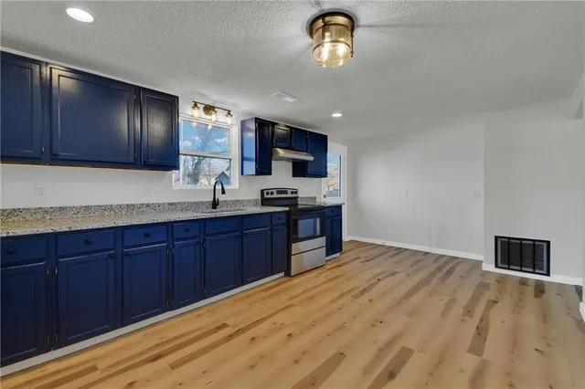 $144,900 | 208 East Pine Street, Rich Hill, MO 64779