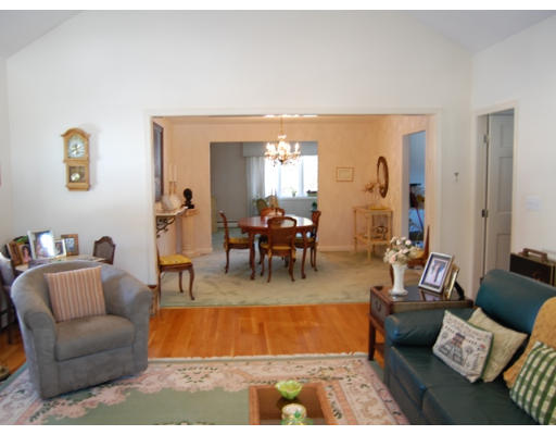 20 Hathaway Road Lexington, MA 02420 - Photo 6 of 14
