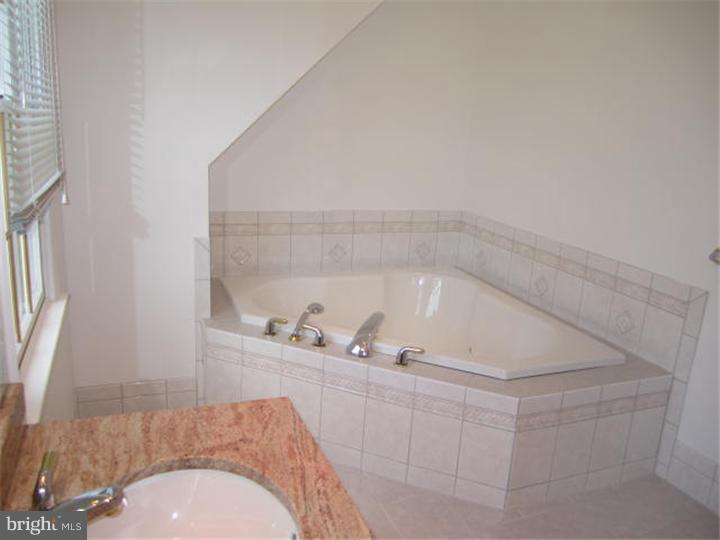 9631 State Rd. Philadelphia, PA 19114 - Photo 12 of 25 Master Bathroom