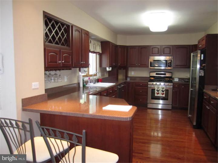 9631 State Rd. Philadelphia, PA 19114 - Photo 3 of 25 Kitchen