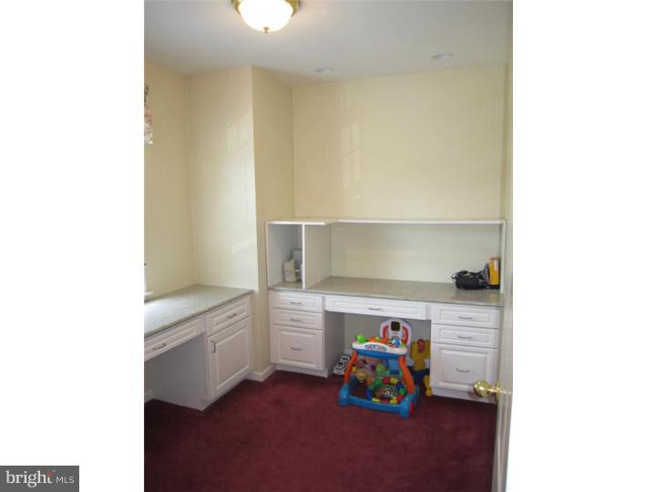 9631 State Rd. Philadelphia, PA 19114 - Photo 8 of 25 Gallery Image 8