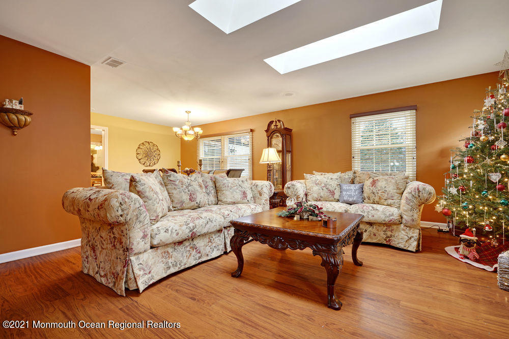 7 Fairview Road Marlboro, NJ 07746 - Photo 12 of 52 020_dsc02347-dsc02351