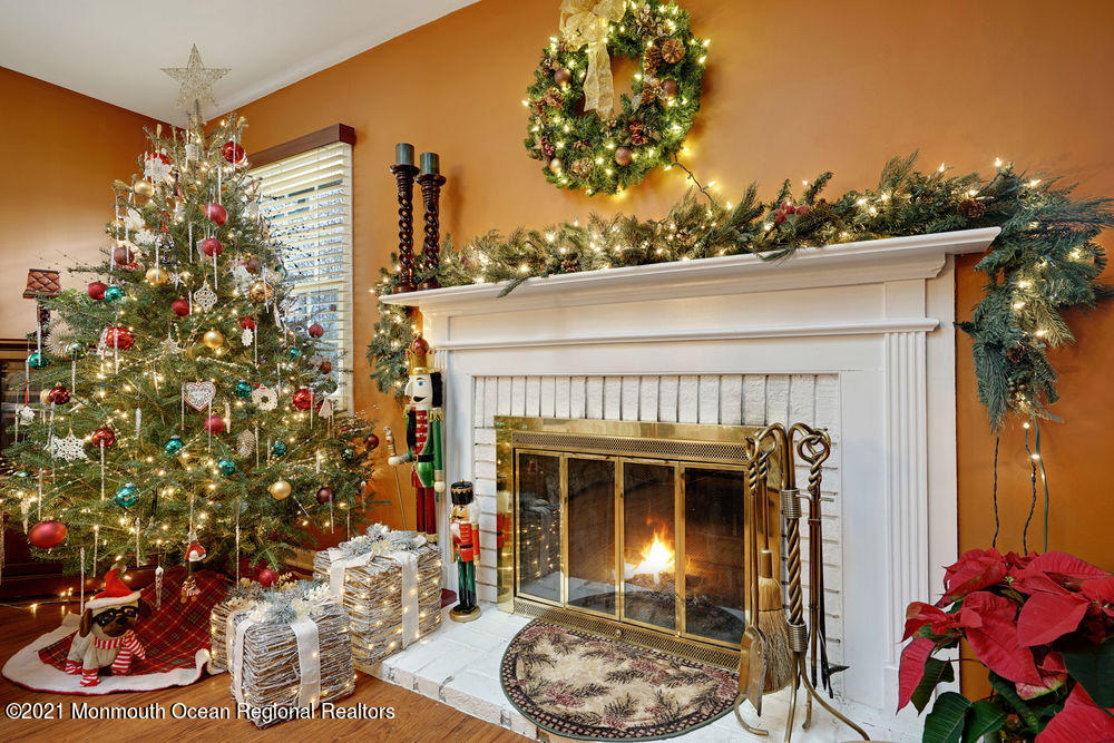 7 Fairview Road Marlboro, NJ 07746 - Photo 13 of 52 022_dsc02357-dsc02361