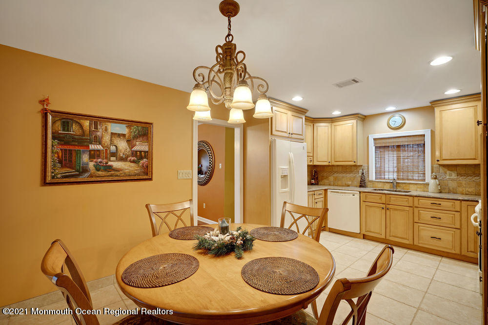 7 Fairview Road Marlboro, NJ 07746 - Photo 16 of 52 025_dsc02387-dsc02391