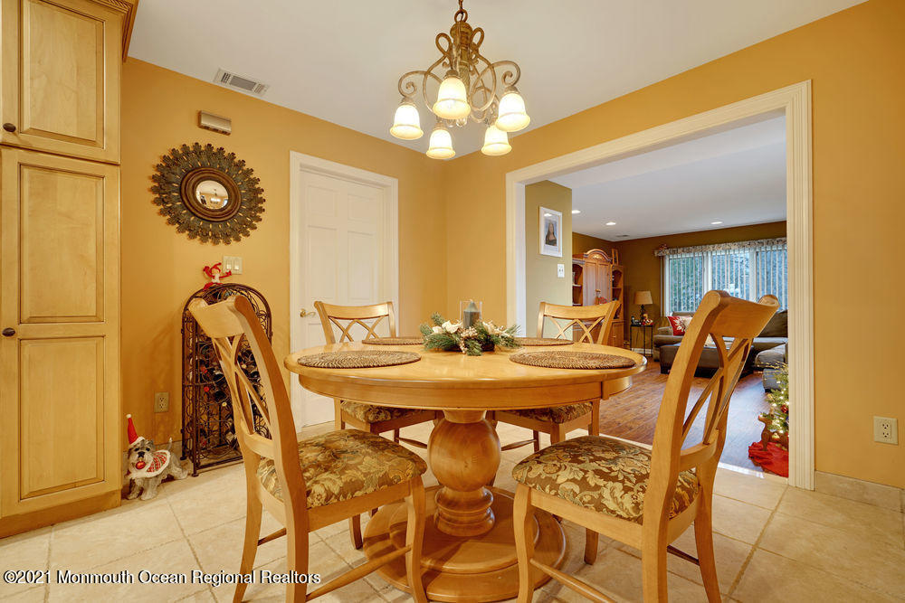 7 Fairview Road Marlboro, NJ 07746 - Photo 25 of 52 035_dsc02467-dsc02471