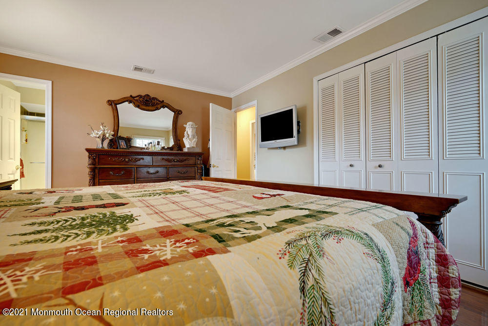 7 Fairview Road Marlboro, NJ 07746 - Photo 44 of 52 057_dsc02607-dsc02611