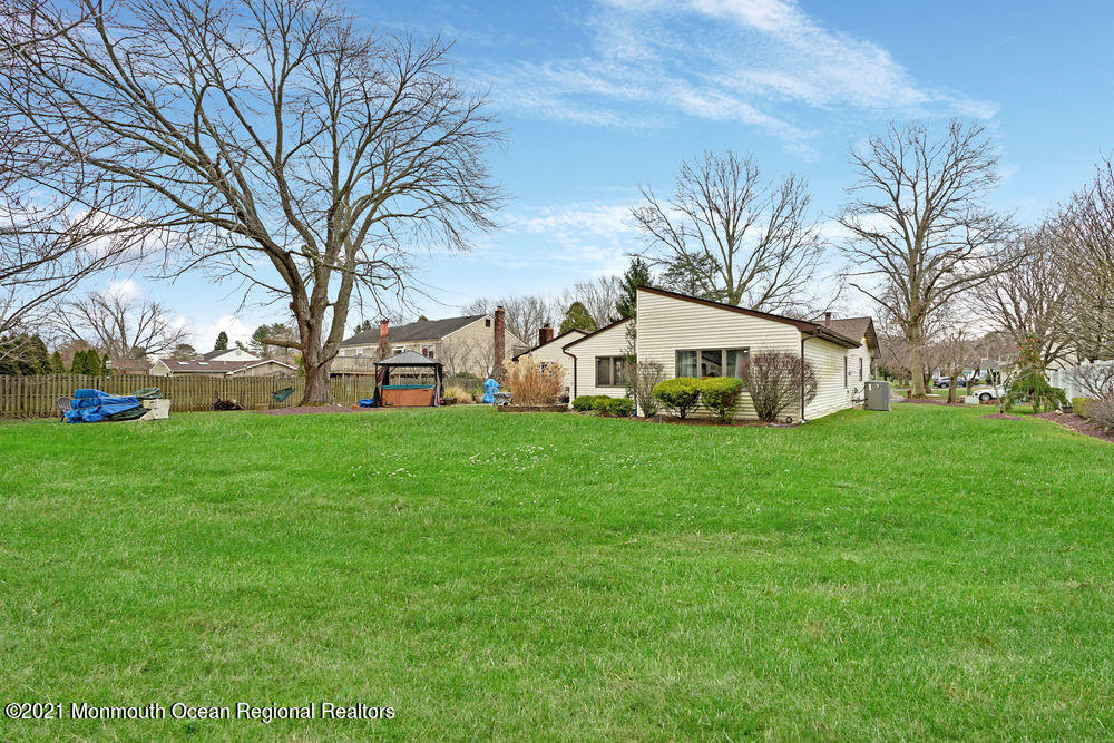 7 Fairview Road Marlboro, NJ 07746 - Photo 52 of 52 067_dsc02707-dsc02711_1