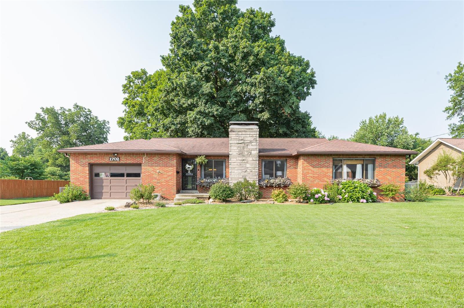 1702 Waverly Road Collinsville, IL 62234 - Photo 1 of 28 Gallery Image 1