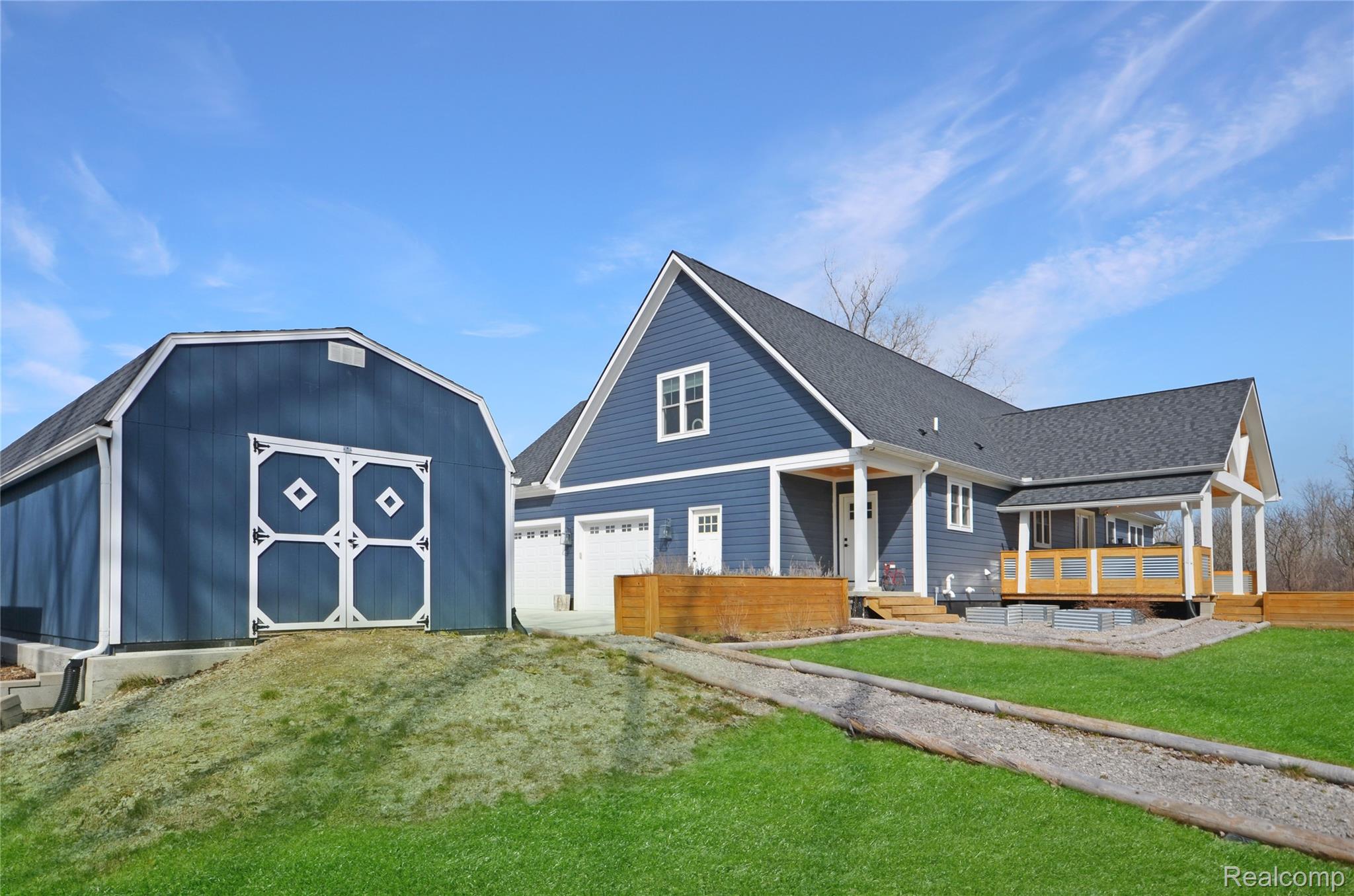 70336 Welding Road Richmond, MI 48062 - Photo 38 of 69 38 Backyard.jpg