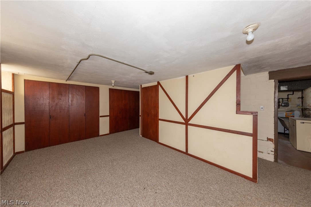 1050 Renfield Road Cleveland Heights, OH 44121 - Photo 33 of 41 Basement with light carpet