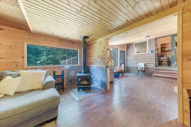 $315,000 | 564 C County Road 2400 North, Dewey, IL 61840