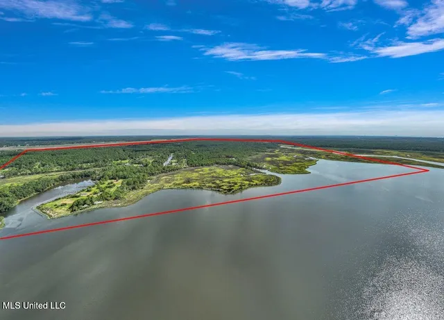 $8,800,000 | Discovery Bay Pass, Pass Christian, MS 39571