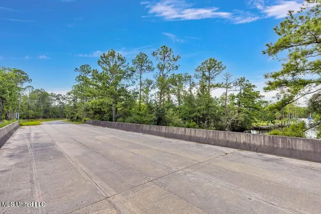 $8,800,000 | Discovery Bay Pass, Pass Christian, MS 39571