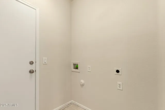 a view of a backyard with garden