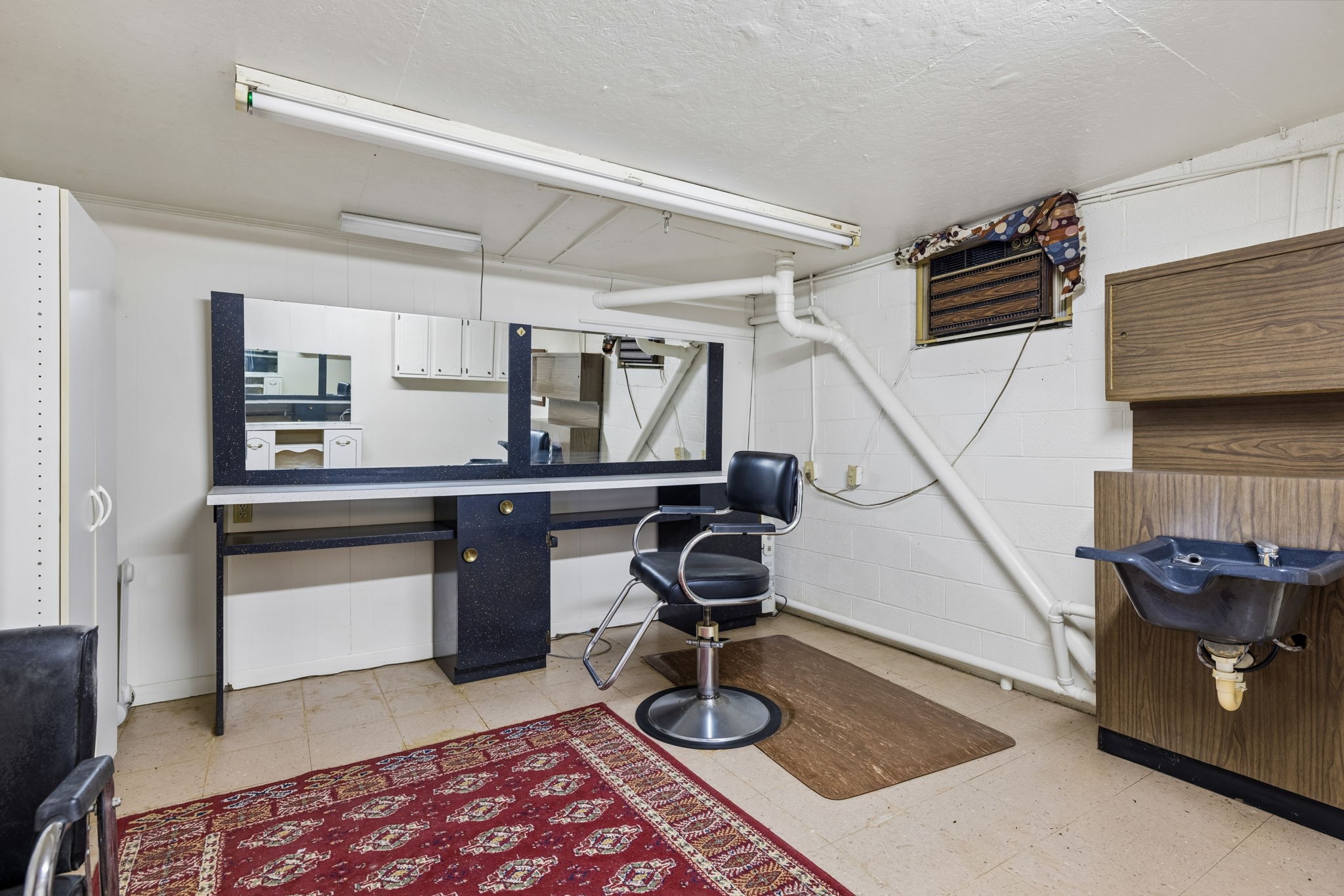 3335 Hill Town Road Santa Fe, TN 38482 - Photo 57 of 72 a view of a workspace with furniture