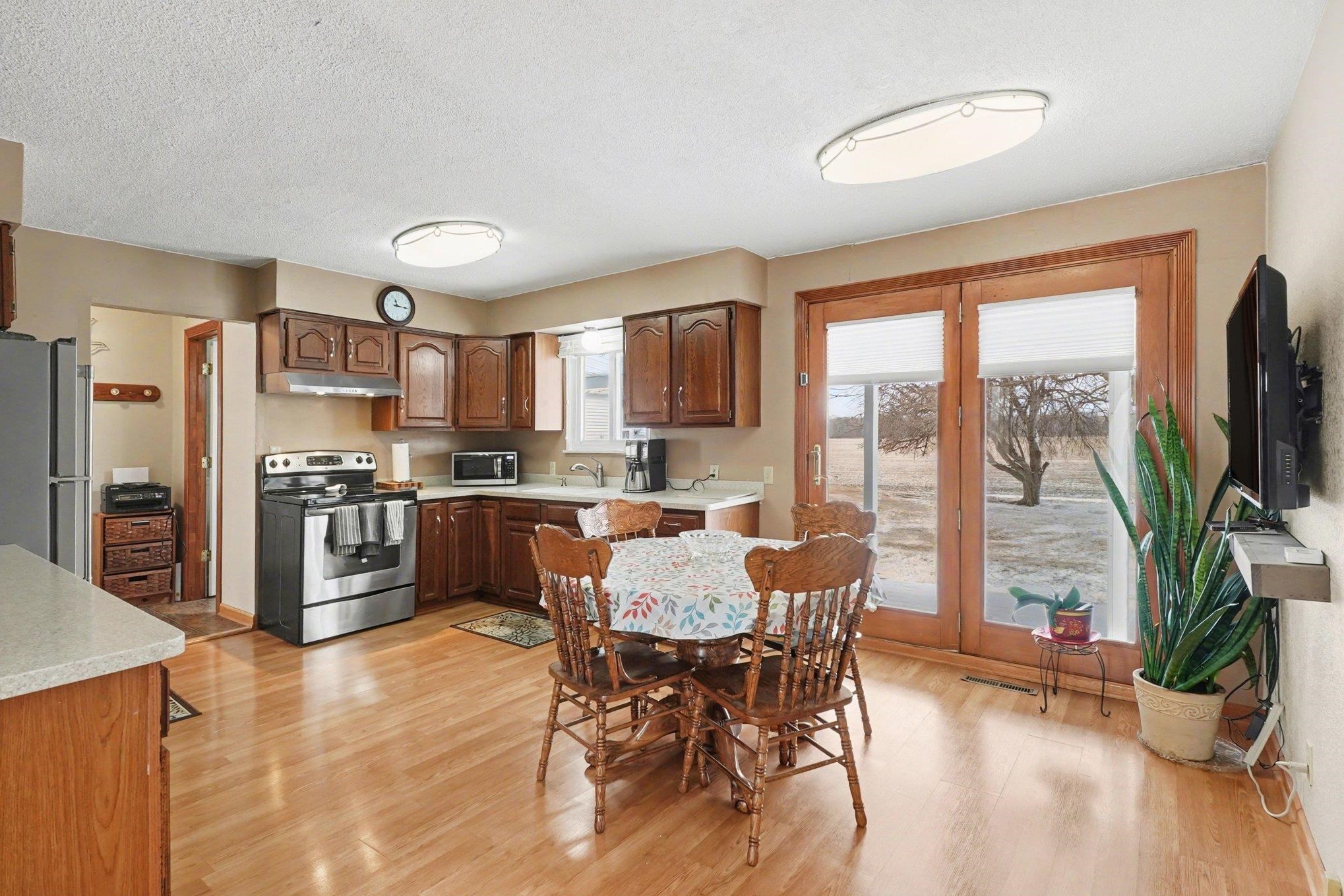 2419 North Tower Beach Road Pinconning, MI 48650 - Photo 6 of 34