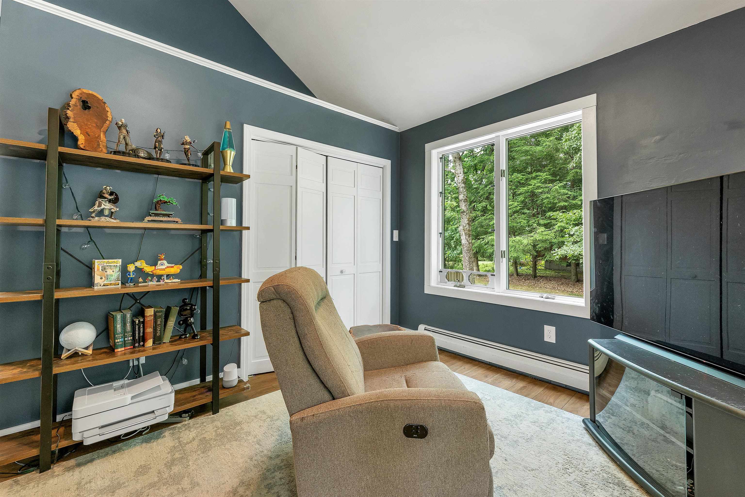43 Redfield Circle Derry, NH 03038 - Photo 24 of 58