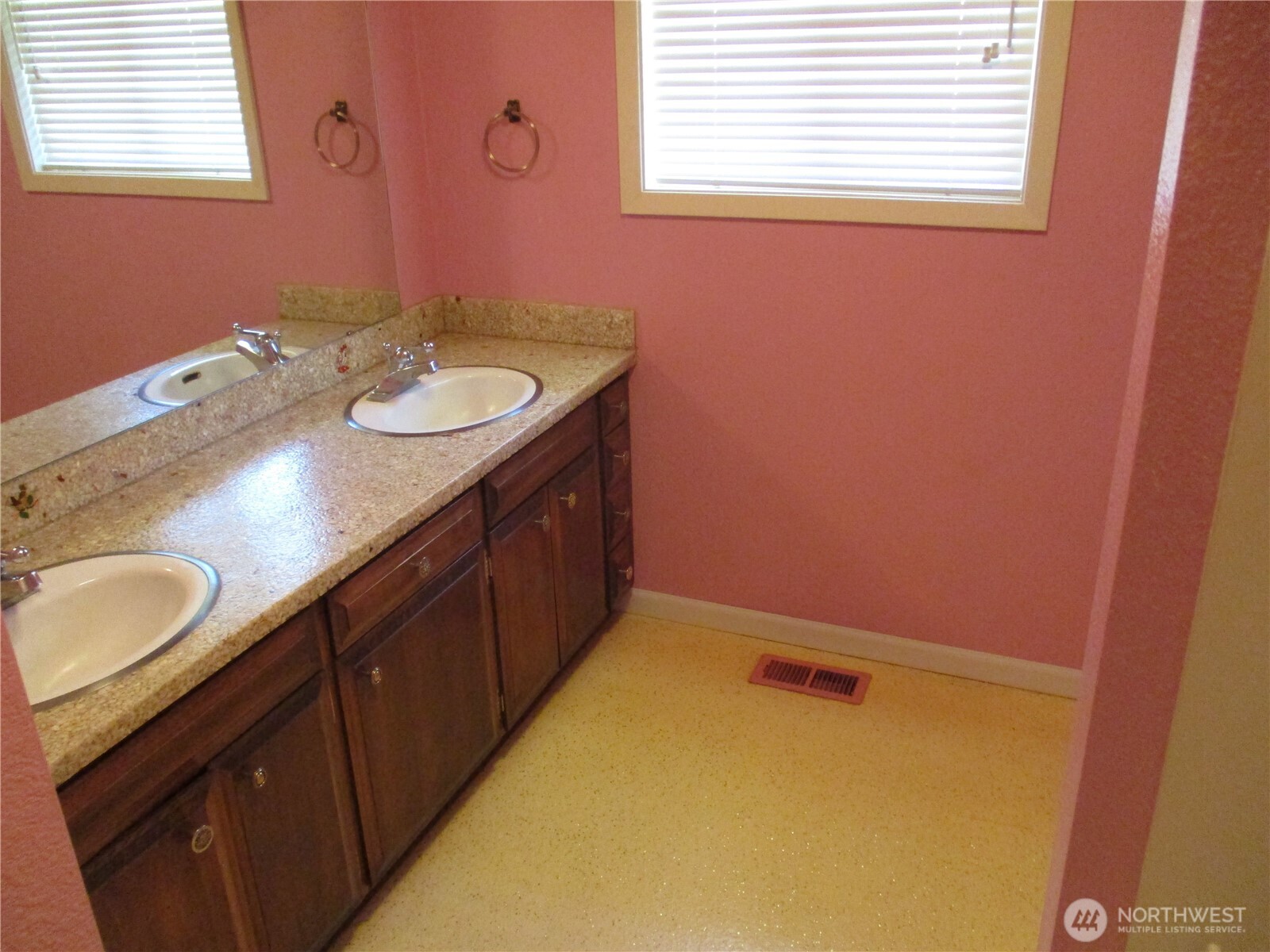 2499 Cottonwood Road Walla Walla, WA 99362 - Photo 12 of 19 a bathroom with a granite countertop sink and a mirror