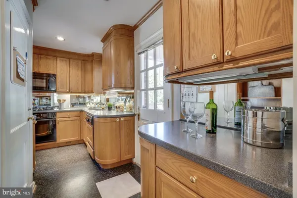 $7,000 | 629 20th Street South, Arlington, VA 22202