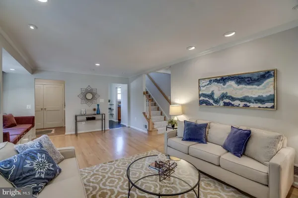 $7,000 | 629 20th Street South, Arlington, VA 22202