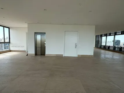 $9,555,121 | 623 R. Leopoldo Couto Magalhães Júnior, Unit 23