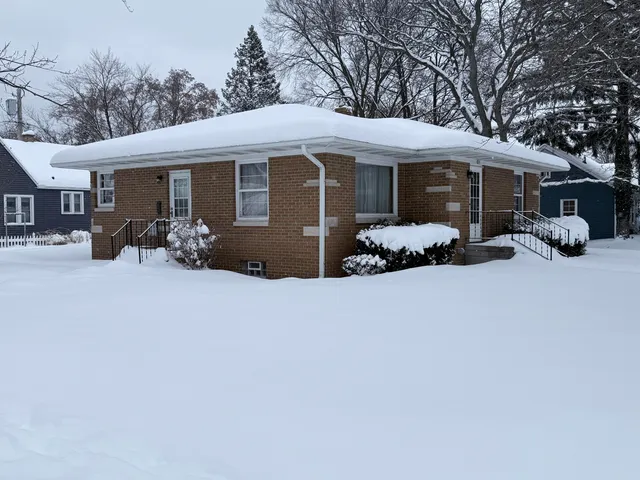 $315,000 | 805 Slayton Avenue, Grand Haven, MI 49417